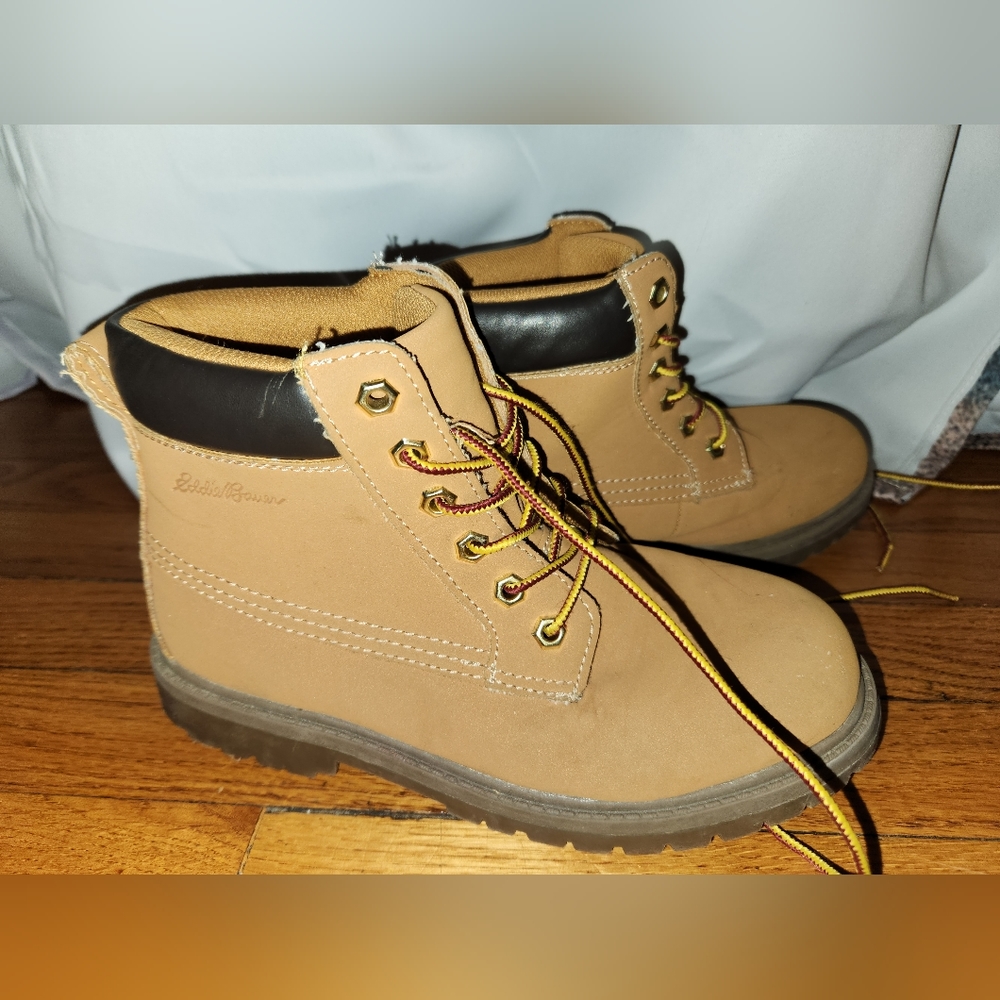 Eddie Bauer karpie boots